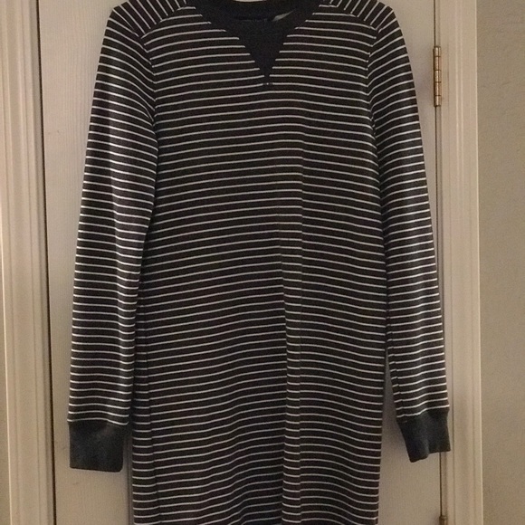 A&F | gray striped sweatshirt dress - Picture 4 of 6